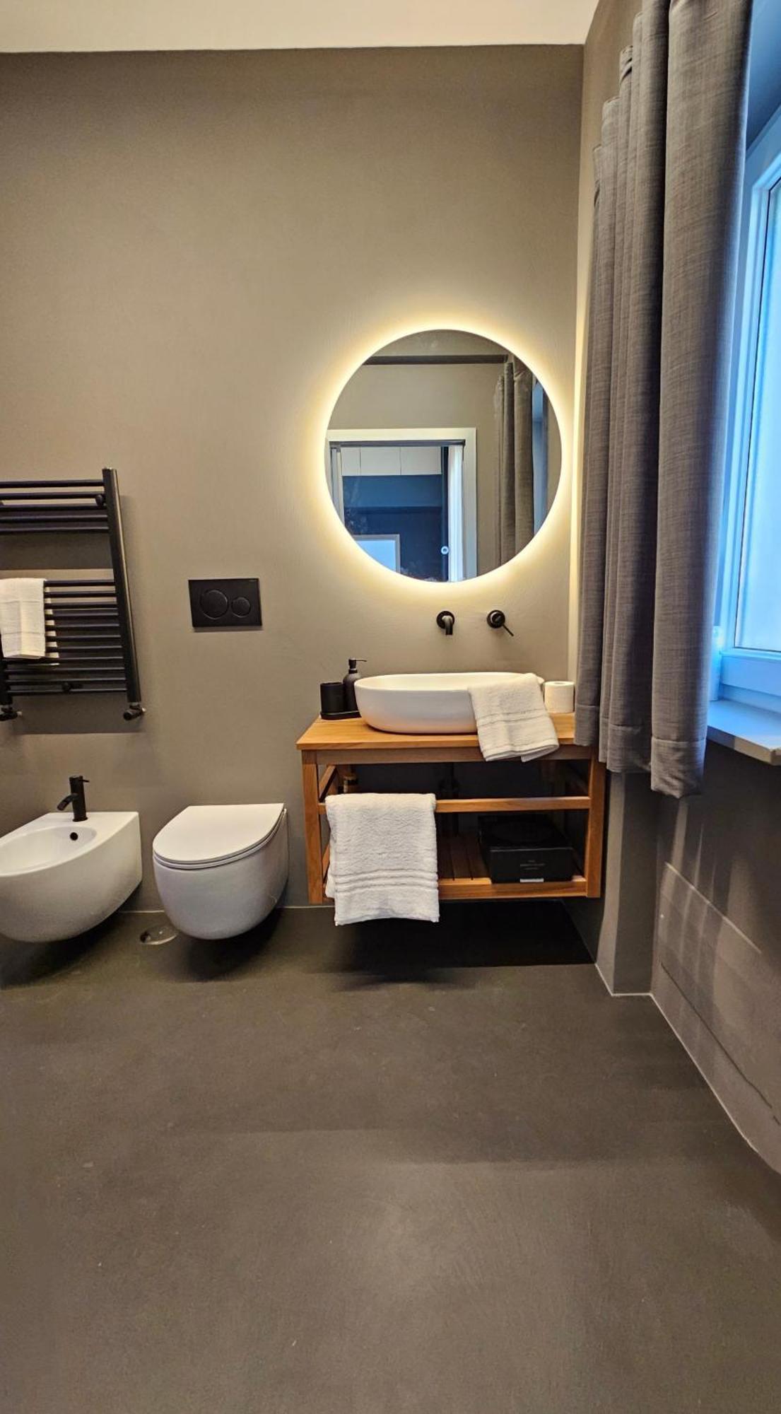 Suite N 5 Pompei Luaran gambar